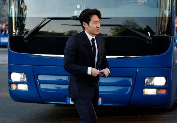 '드디어' 이강인, 영국 도착…'키패스 5개+용감했다' 반년만에 리턴매치 → 아스널과 4강 원정 명단 포함