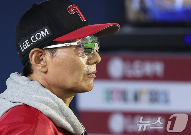 '문동주-폰세 연속 선발승' 좋은 기억 떠올린 한화, 그런데 문제가 생겼다...'2할 붕괴' 위기 팀 타율