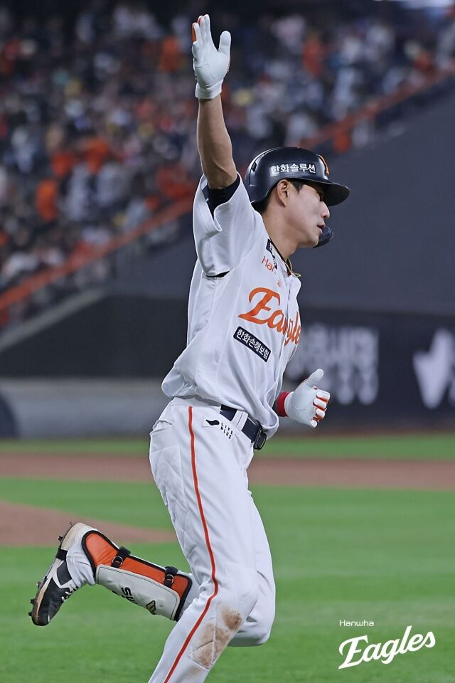 '이럴 수가' 1강 LG 패패패, 한화 승승승→2.5G 맹추격…50억 유격수 이적 첫 홈런 폭발, 대전예수 4연승 [MD대전]