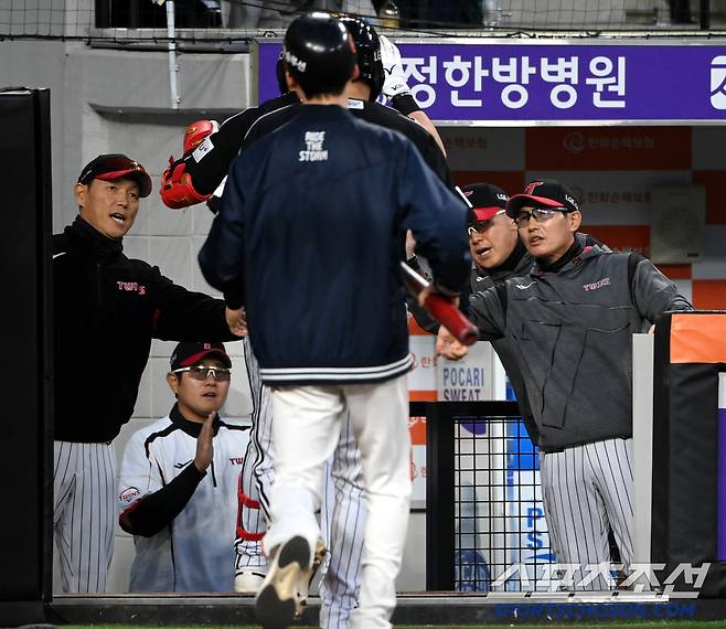 '절대 1강→4강 체제 변화오나.' 첫 3연패 LG의 위기가 현실로... 삼성과 2G, 한화와 2.5G,롯데와 3G차. [대전 포커스]