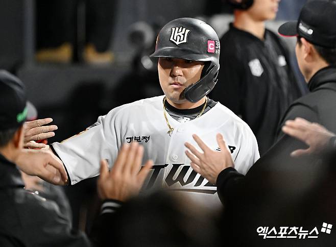 '설마 했는데' 양의지 최초 퍼펙트 굴욕 막았다!…'고영표 7.2이닝 9K 1실점+김상수 결승타' KT 4연승&팀 700승 [수원:스코어]