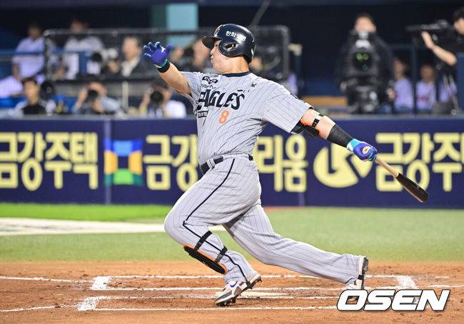 ‘승승승승’ LG, 1~2위 매치 이겼다. 한화 2-1 꺾고 잠실 한화전 4전승…임찬규 7이닝 1실점→다승 공동 1위 [잠실 리뷰]