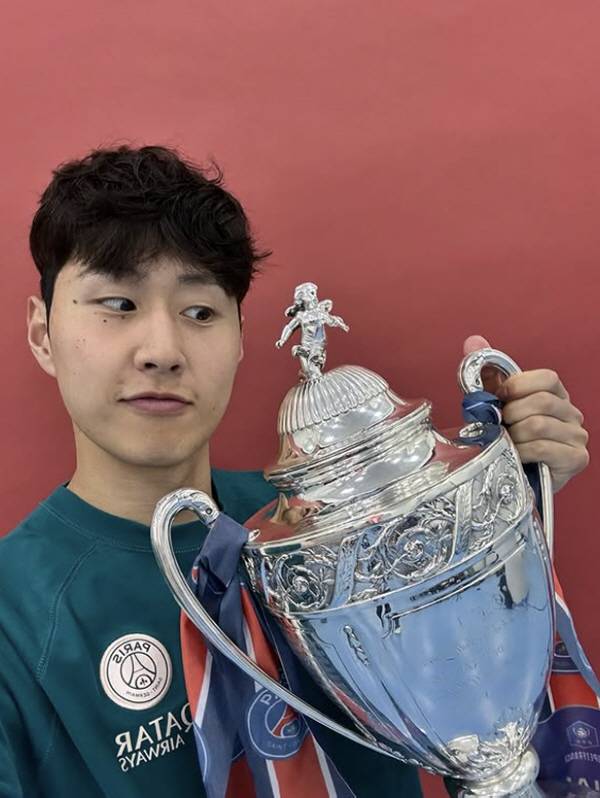 '재벌여친 공개' 이강인, '제2의 고향' 스페인 비야레알이 찍었다,