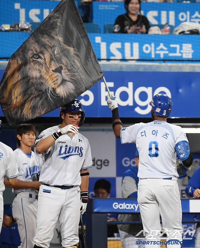 드디어 도달한 이승엽 56호 신기록,