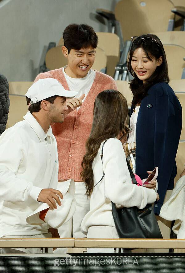 이강인, 두산 5세 여친과 테니스 보러갔다 또 사진 찍혔다