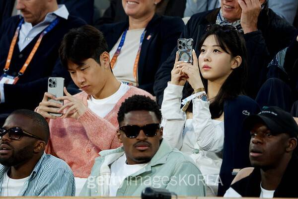 이강인, 두산 5세 여친과 테니스 보러갔다 또 사진 찍혔다