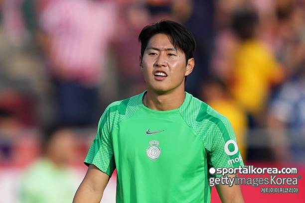 한국 2호 역사 'PSG 삭제' 미쳤다→이강인, 이적 급물살, 스페인도 러브콜...'이탈리아 나폴리 이어 노란 잠수함 비야레알 예의 주시'