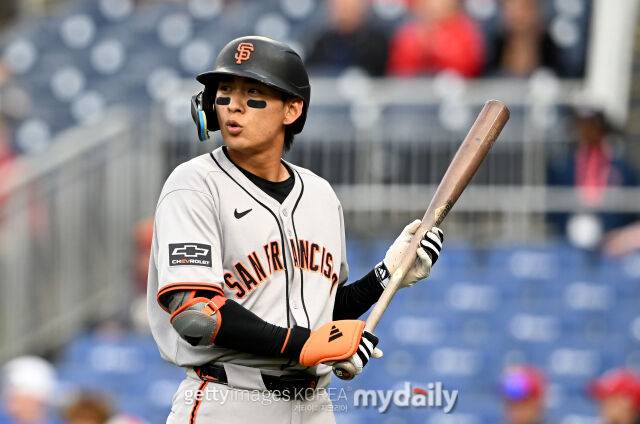 이정후가 이것이 ML 중견수 1위라니…1547억원 공수겸장 특급스타, ALL·MLB팀 외면 ‘다음을 기약’