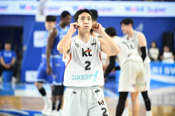 허훈 이적 막전 막후, 몸값 12억 이상 추정됐는데 KCC 8억 계약…“슈퍼팀 우승 위해”