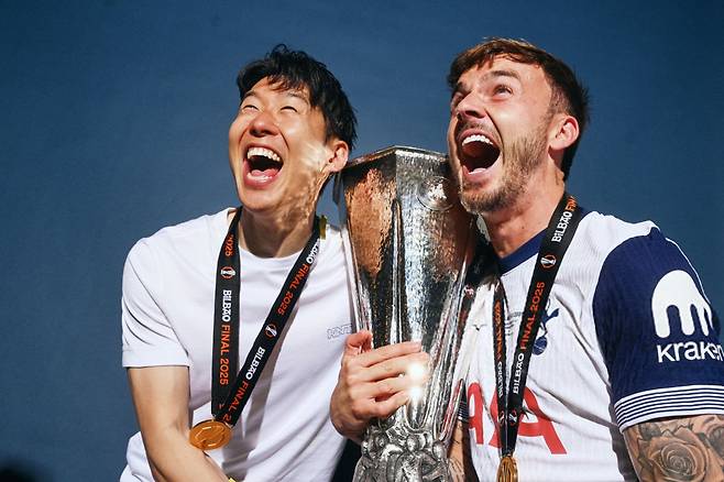 토트넘 엄청난 결정! '대한민국 캡틴' 손흥민에 다음 시즌 맡긴다…아무리 손까해도 팀내 '공포 2위'→