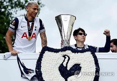 韓 축구 대충격! 손흥민 10년 헌신 와르르르…