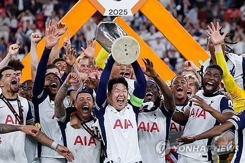 韓 축구 대충격! 손흥민 10년 헌신 와르르르…