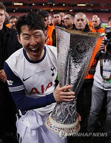 韓 축구 대충격! 손흥민 10년 헌신 와르르르…