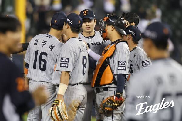 김서현만 있는 게 아니다! 'ERA 1.74' 2년 차 영건 데뷔 첫 세이브까지…'좌완 부족' 한화, 조동욱 선전에 '싱글벙글'