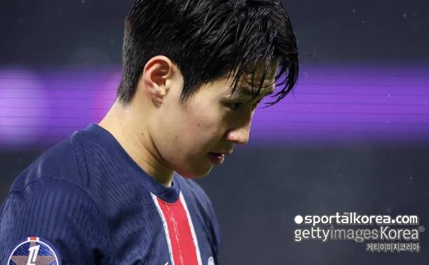 'PSG 삭제' 한국 2호 역사→이강인, 미쳤다! 맨체스터 유나이티드, 확실한 목표...나폴리, 비야레알 이어 잉글랜드서도 관심