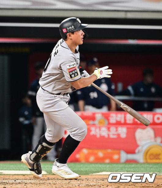 ‘팀 타율 1위’ 38세 무쇠가 쓰러졌다…필승조→지명타자→1루수 줄부상 악재, 잇몸야구 시즌2 강제 개봉