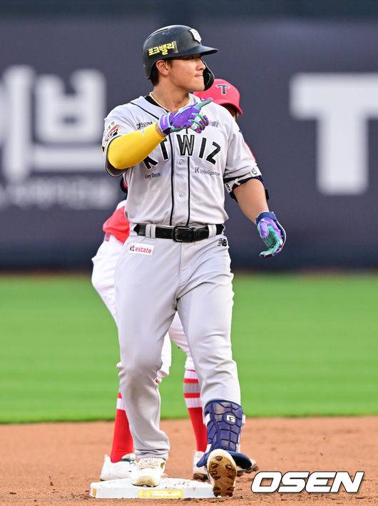 “이러다 WBC 가는 거 아냐?” 장외 만루홈런 대폭발→장타율 6할 돌파. 한국의 트라웃, 신인왕+국대 동시에 넘본다