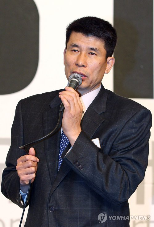 ‘돌고래 스파이커’ 장윤창 별세···아들 장민국 프로농구 우승 후 비보