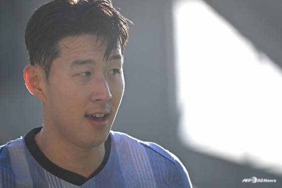 흔들리는 손흥민, 선배 이천수도