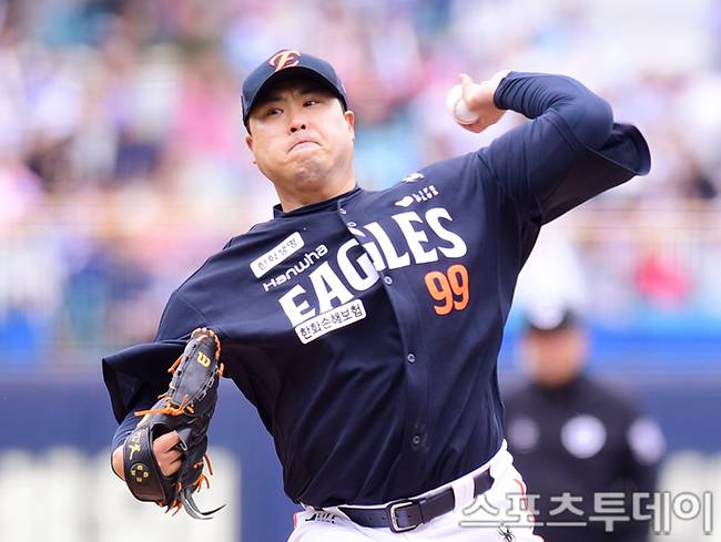 '류현진 6이닝 1실점 시즌 5승' 한화, 두달 만에 홈 복귀전 치른 NC에 7-1 완승