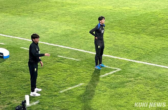 ‘졌지만 잘 싸웠다’…한국, 콜롬비아와 1차전 0-1 석패 [쿠키 현장]