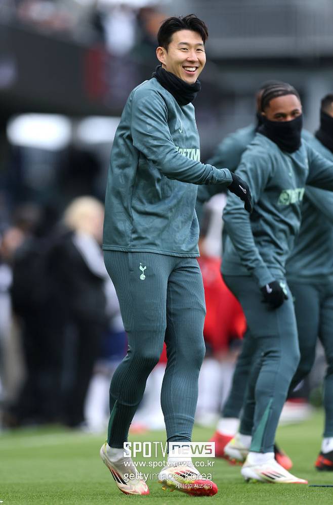 '토트넘 연봉 183억원' 2배도 가능…SON, 韓축구 본 적 없는 돈방석 찬스 → 차원 다른 사우디 오일머니 손흥민 러브콜