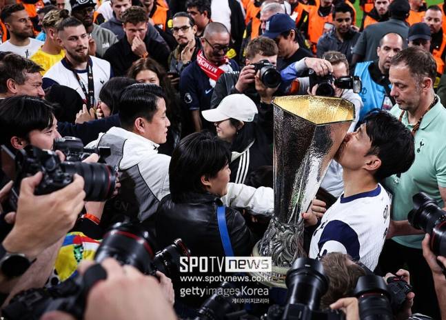'토트넘 연봉 183억원' 2배도 가능…SON, 韓축구 본 적 없는 돈방석 찬스 → 차원 다른 사우디 오일머니 손흥민 러브콜