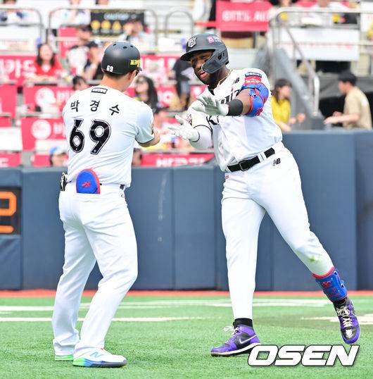 MVP 외인 괴력 미쳤다, 윤영철에 선제 장외 솔로포 폭발…‘레전드’ 우즈까지 홈런 ‘-2’ [오!쎈 수원]