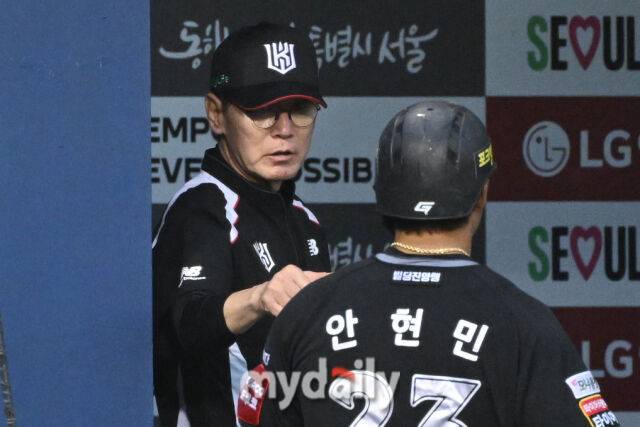 괴력의 장외 만루포→132m 초대형홈런, 근육맨 거포 등장에 모두가 설렌다…사령탑