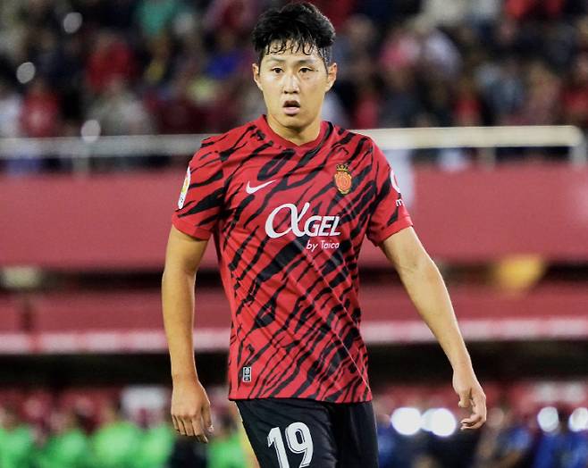 충격 폭로! PSG 지키지도 못할 약속했나? '이강인 친정팀' 비상!