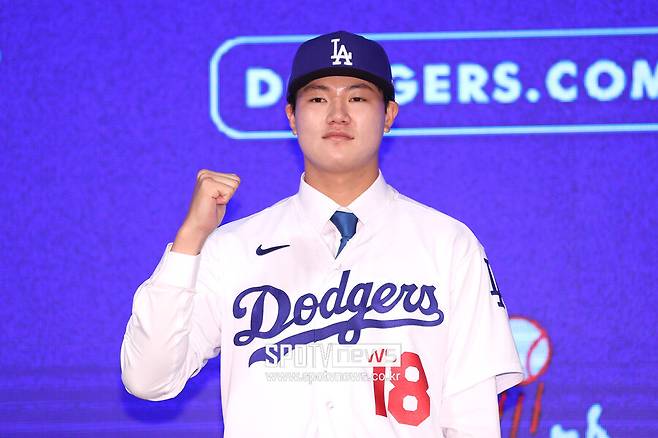 제2의 박찬호, 야마모토-사사키와 스리펀치 이룰 수 있나… MLB.com “잠재적 2선발 재목이다” 극찬