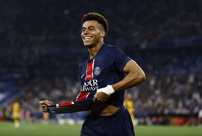사실상 승부는 끝났다!···PSG, 크바라츠헬리아의 추가골로 4-0 리드!(후반 28분)[UCL 결승]