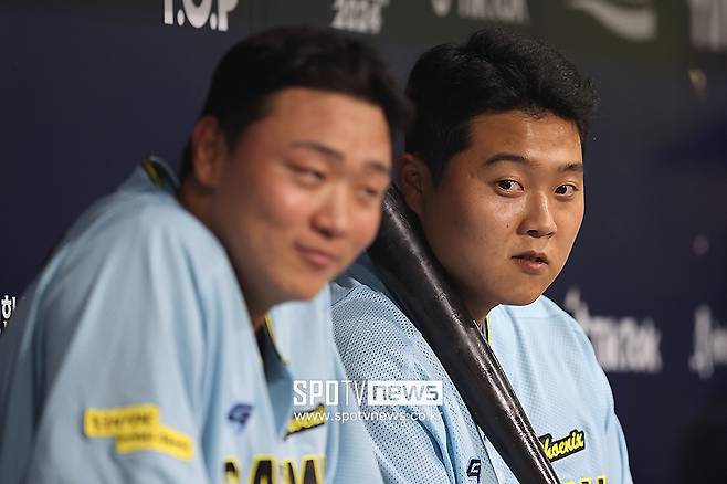 롯데 거포 미쳤네, ‘제2의 이대호’ 평가 보여주나… 쳤다 하면 홈런, 역대급 페이스 나온다