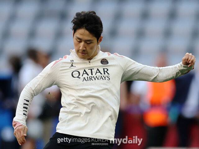 '이강인 영입 원하는 맨유, PSG가 바보 취급한다'…UCL 결승전 결장 후폭풍