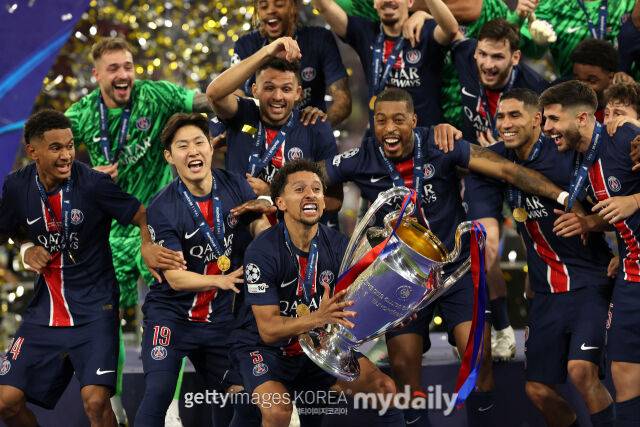 '이강인 영입 원하는 맨유, PSG가 바보 취급한다'…UCL 결승전 결장 후폭풍