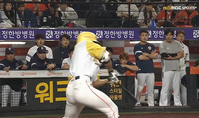 충격, 또 충격...체크스윙 오심에 멍드는 KBO, 현장은