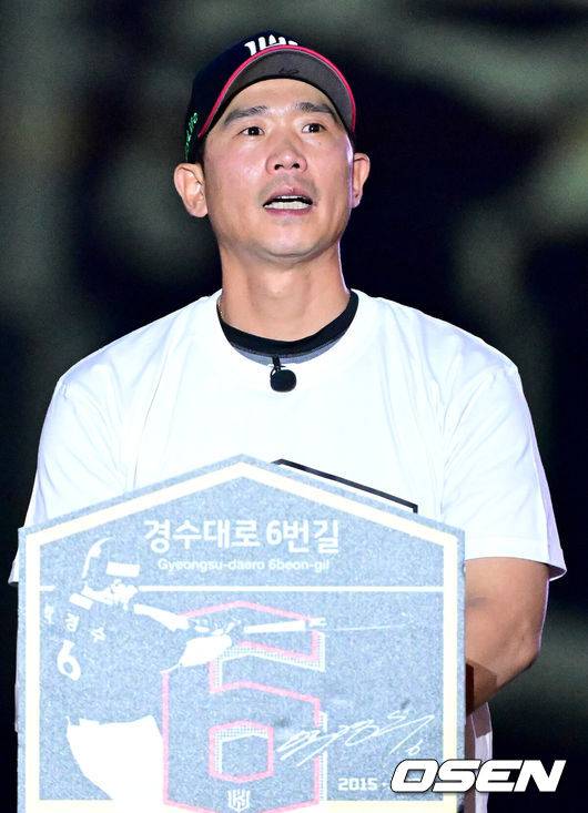 LG에만 있었다면 이런 은퇴식 가능했을까…영구결번급 2루수, 막내구단을 강팀 만들고 떠나다 “난 꿈을 이룬 선수”