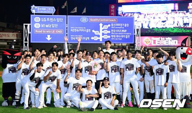 LG에만 있었다면 이런 은퇴식 가능했을까…영구결번급 2루수, 막내구단을 강팀 만들고 떠나다 “난 꿈을 이룬 선수”
