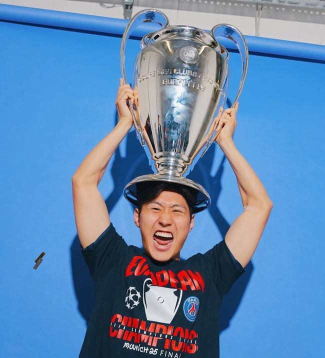 [UCL ISSUE] 이강인, 챔스 우승했지만 우승하지 않았다...UEFA