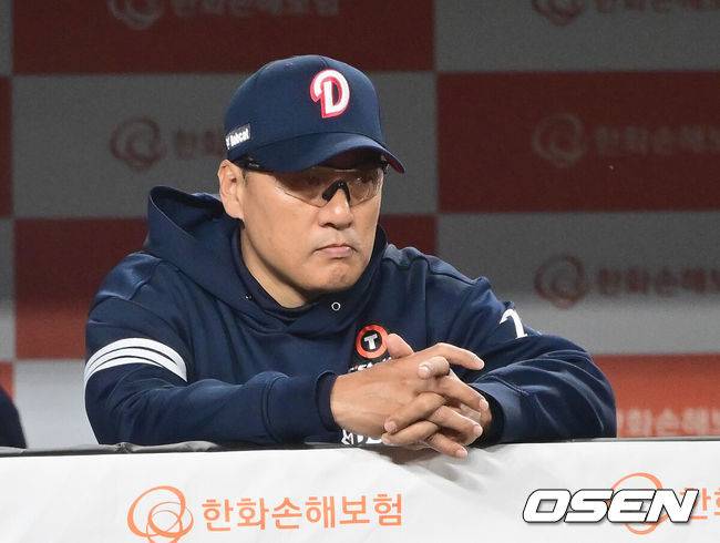“모든 책임은 내가 지겠다” 두산도 예상 못한 이승엽 자진 사퇴, 국민타자 왜 스스로 지휘봉 내려놨나