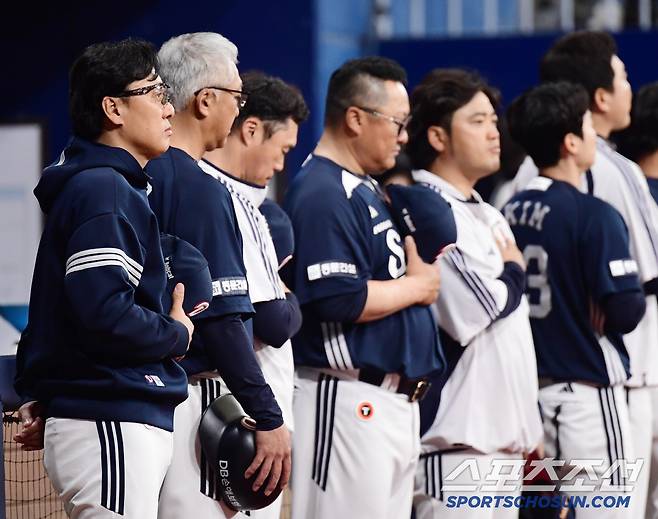 '감독 후보 단골손님' 진정한 시험대 올랐다…이승엽 떠났다, 두산 어떻게 이끌까
