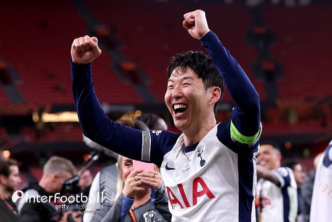 '사우디아라비아 떠난다고?'...손흥민, 토트넘 2024-25시즌 새 홈 유니폼 입고 등장
