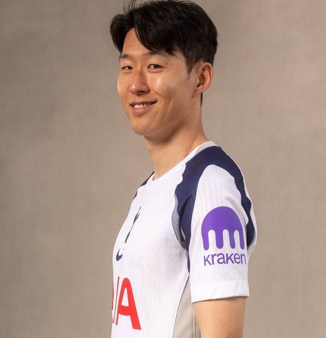 '사우디아라비아 떠난다고?'...손흥민, 토트넘 2024-25시즌 새 홈 유니폼 입고 등장