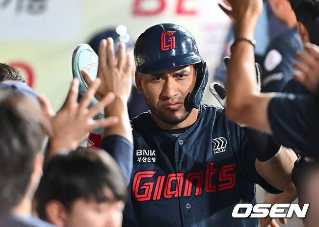 최다안타 신기록의 남자, 이제 이정후 대기록도 정조준…