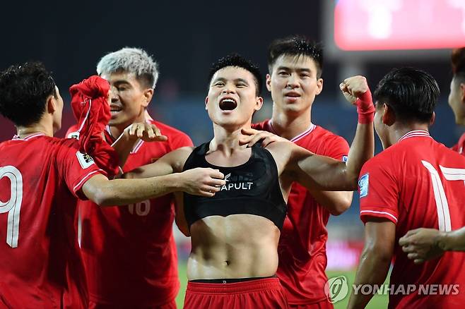 '와' 베트남 축구 천지개벽!…하노이에 6만 초호화 축구장 신축 '웸블리 안 부럽네'