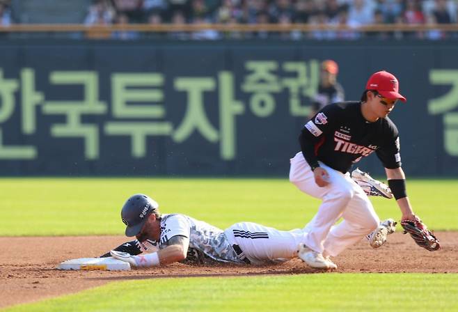 대체 왜 두산이 '미라클' 두산인가, 단 하루 만에 큰 변화가 나타났다 '삼성도 과거에 그랬는데...'