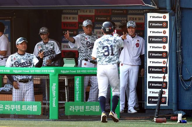 대체 왜 두산이 '미라클' 두산인가, 단 하루 만에 큰 변화가 나타났다 '삼성도 과거에 그랬는데...'