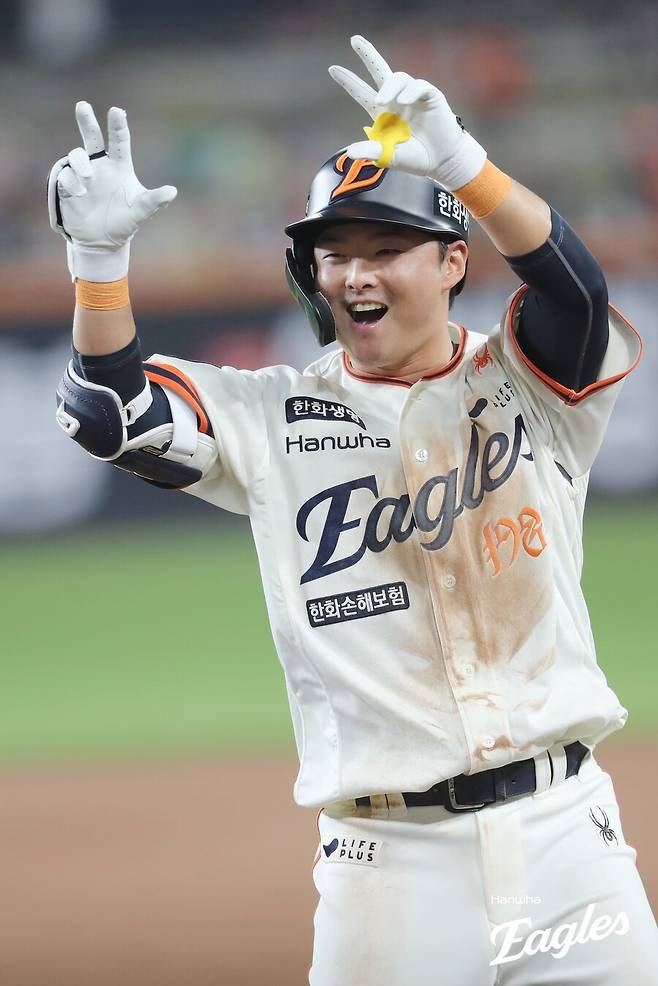 '이래서 한화가 2위 하는구나' 오원석에 10K 당하고 역전 드라마 찍었다…이도윤 결승타 환호 [대전 게임노트]