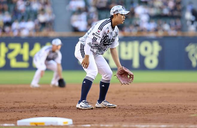 대체 왜 '9위' 두산 팬들이 환호하나→'신인만 무려 5명 출격...' 사령탑이 리빌딩 질문에 직접 답하다