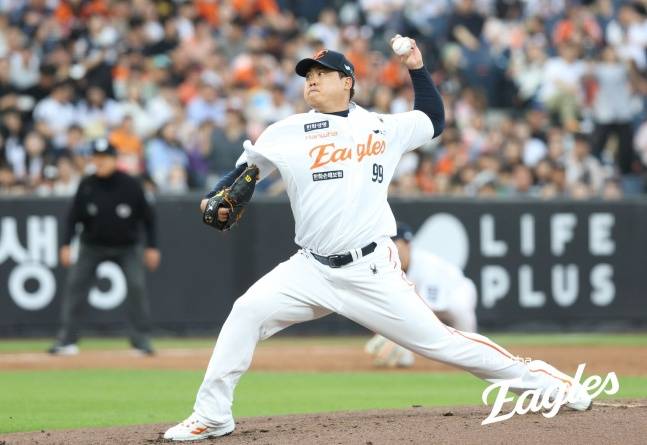 '일단 병원행 피했다' 한화 류현진, 왼쪽 허벅지 통증→3⅔이닝 4실점 조기 강판